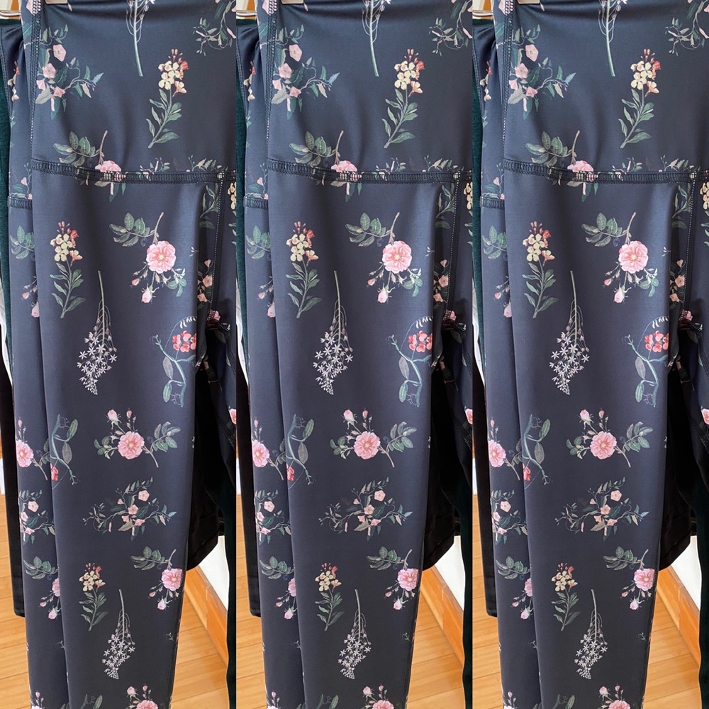 Beyond Yoga flower leggings